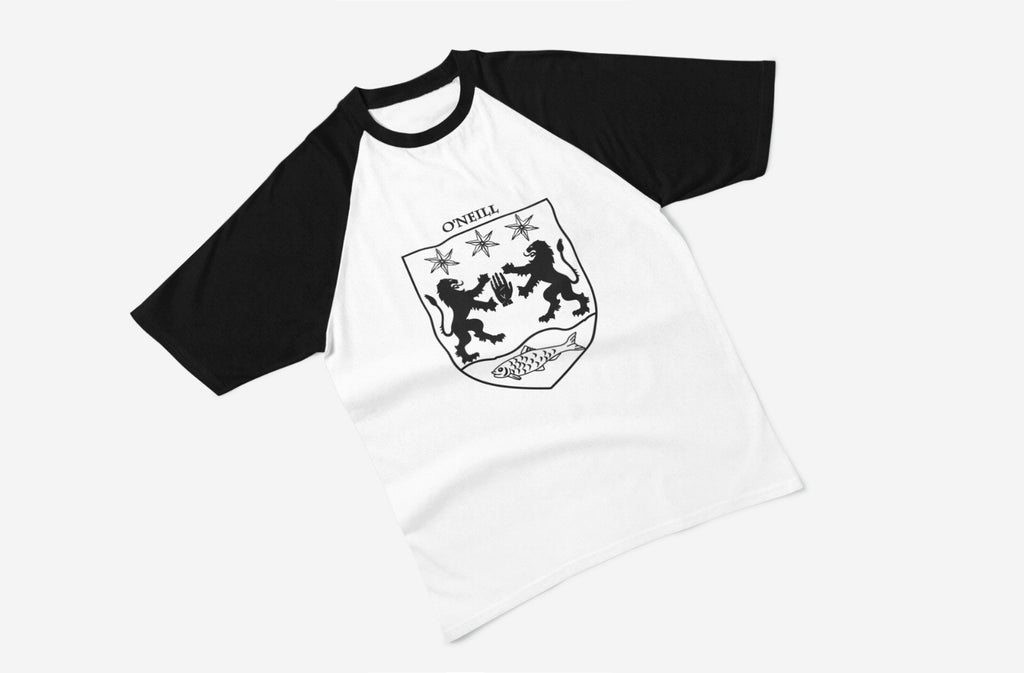 MacNamara family crest raglan T-shirt in black and white – view 4