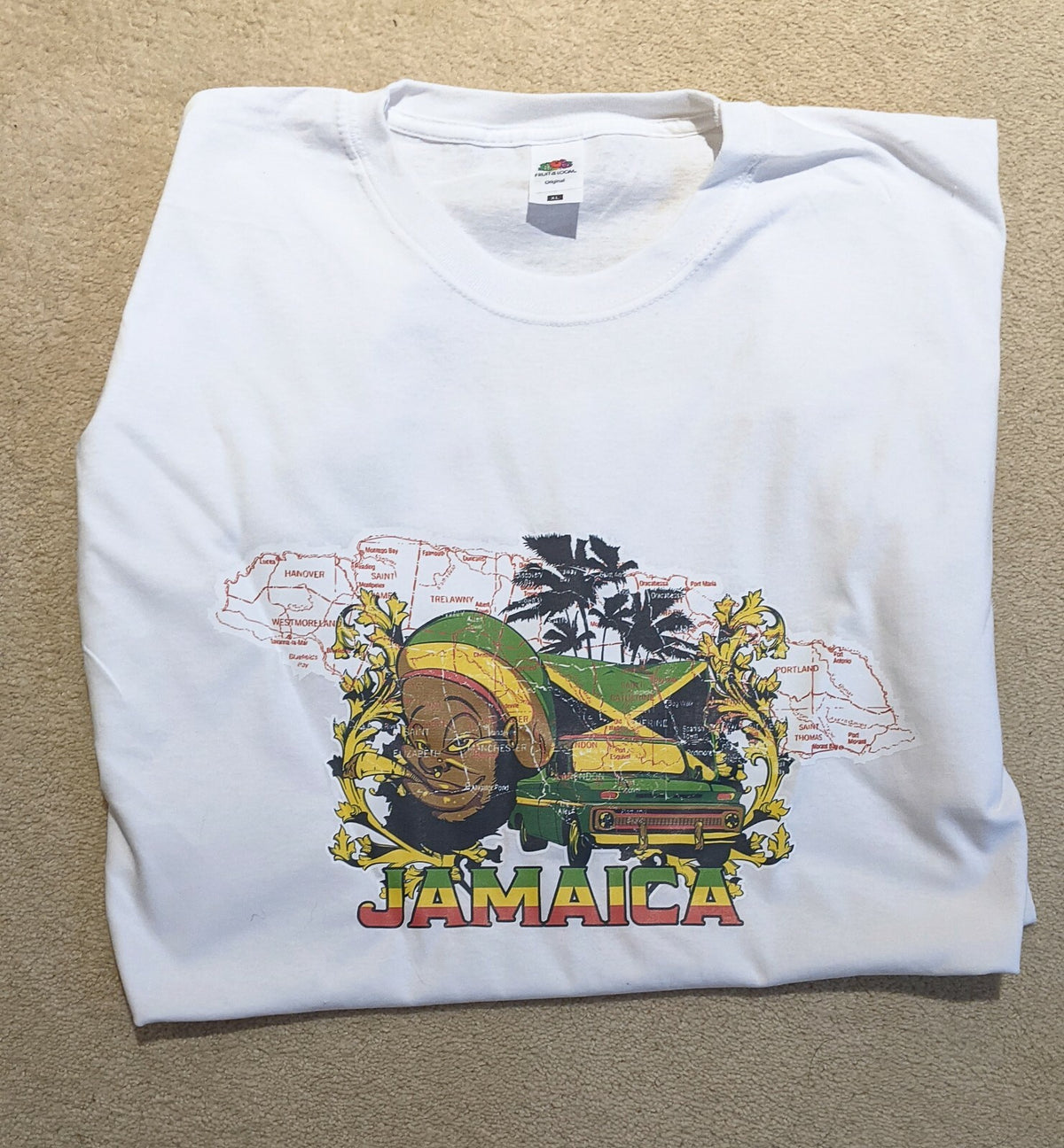 White T-shirt printed with the map of Jamaica, a Rasta man, the flag and palm trees – view 2