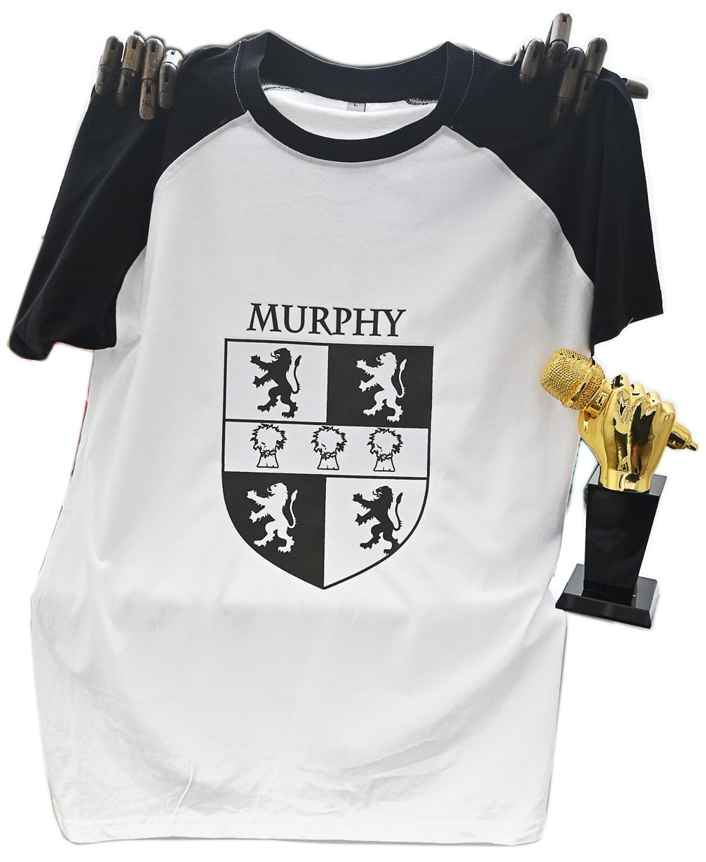 Martin family crest raglan T-shirt in black and white – view 2