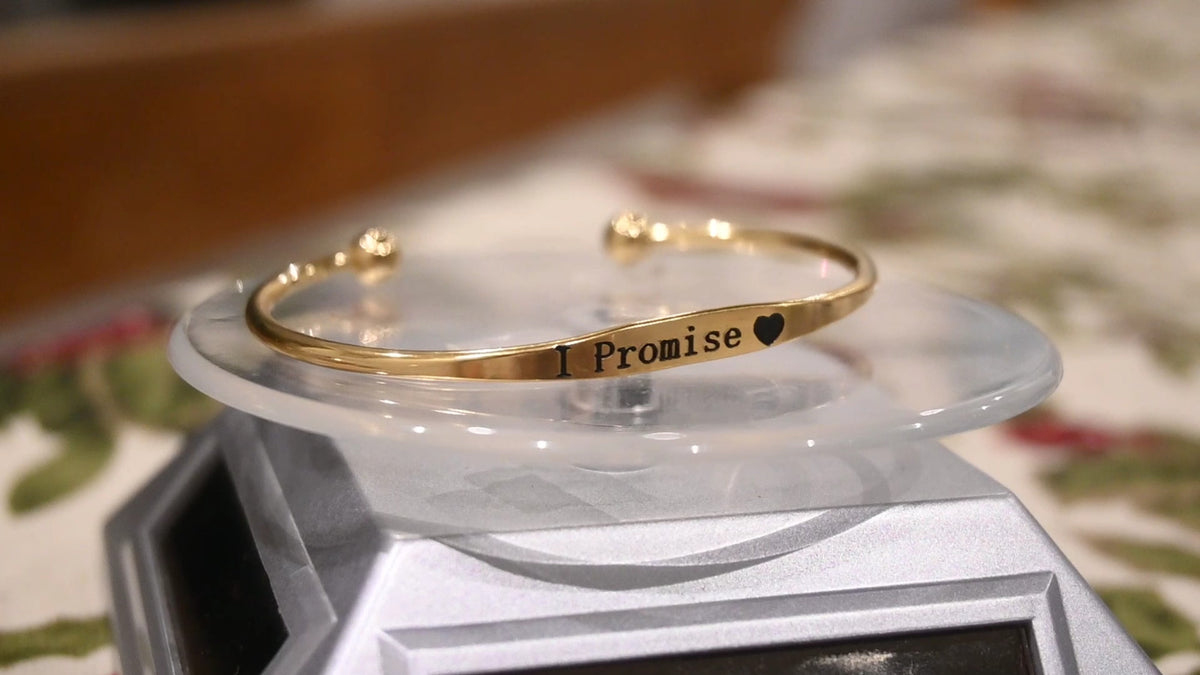 Cuff bracelet engraved with the words I promise and a heart – view 2