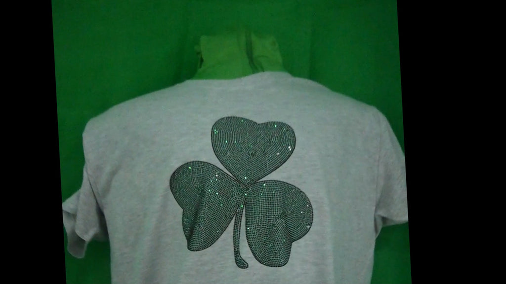 Ash grey T-shirt with sparkling crystal shamrocks front and back – view 2